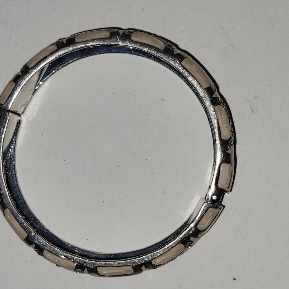 3 Bangle Bangles Sequin Saks 5th Ave Black Green White Bracelet - Picture 9 of 10